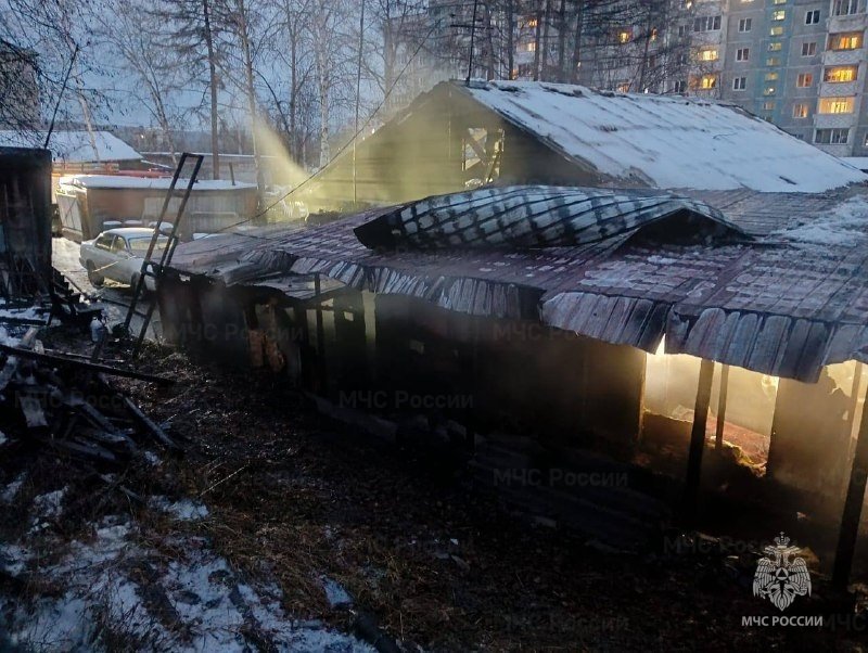 В Тынде на пожаре спасли человека